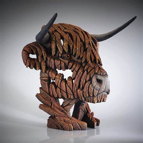 Brown Highland Cow, Edge Sculpture