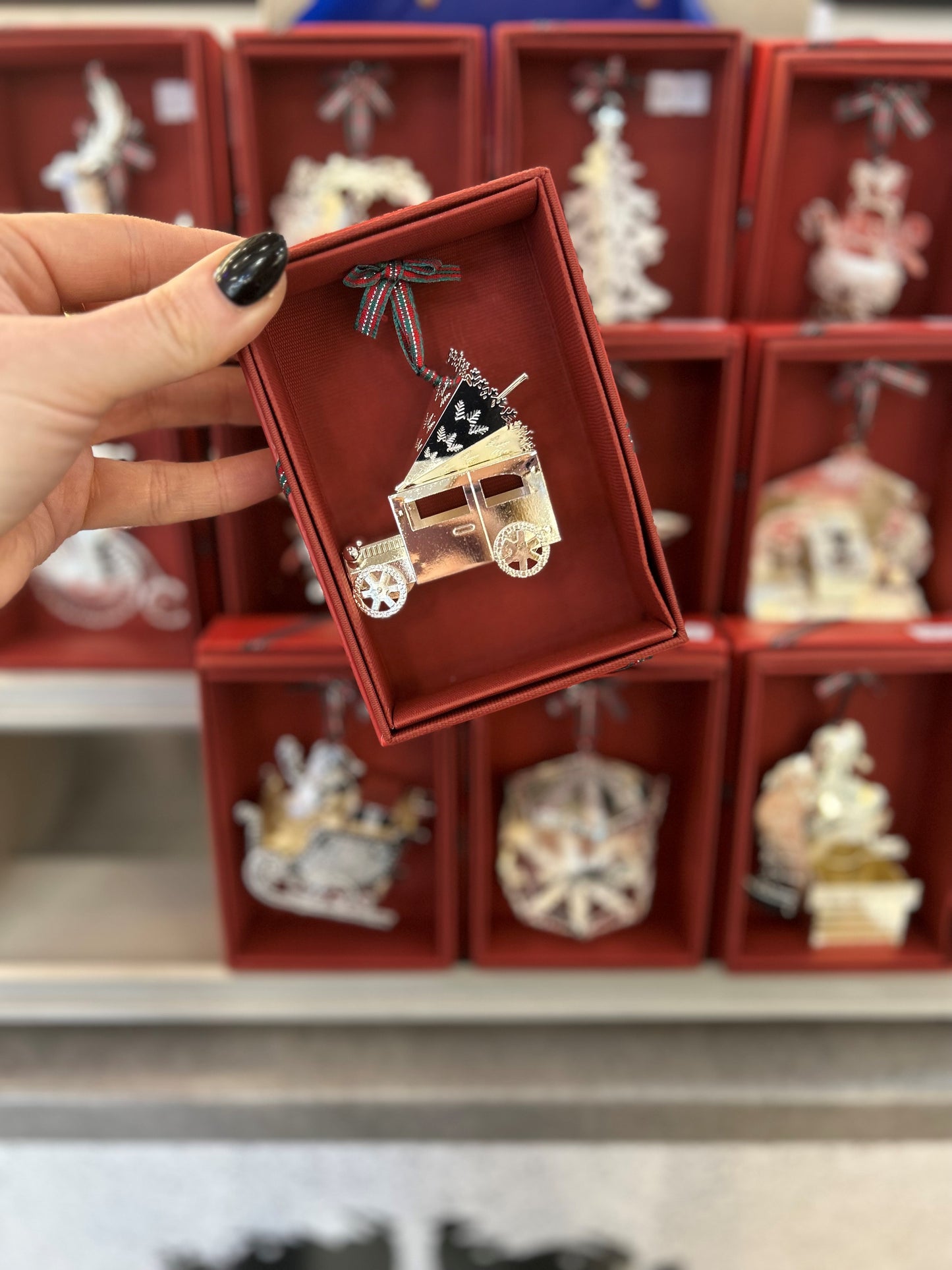 Metal Boxed 3D Car & Christmas Tree Hanging Decoration