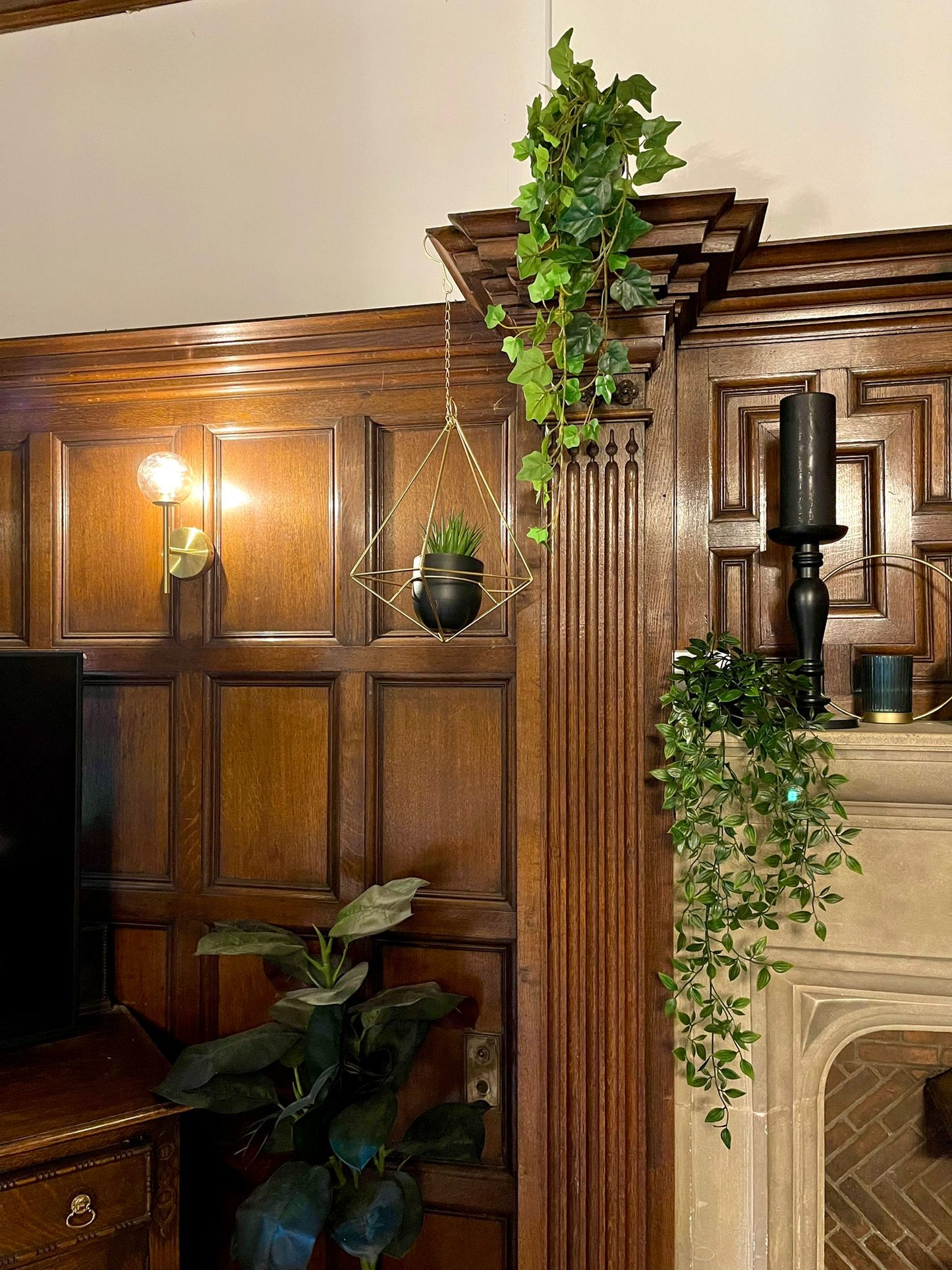 Jute Single Wall Light Satin Gold