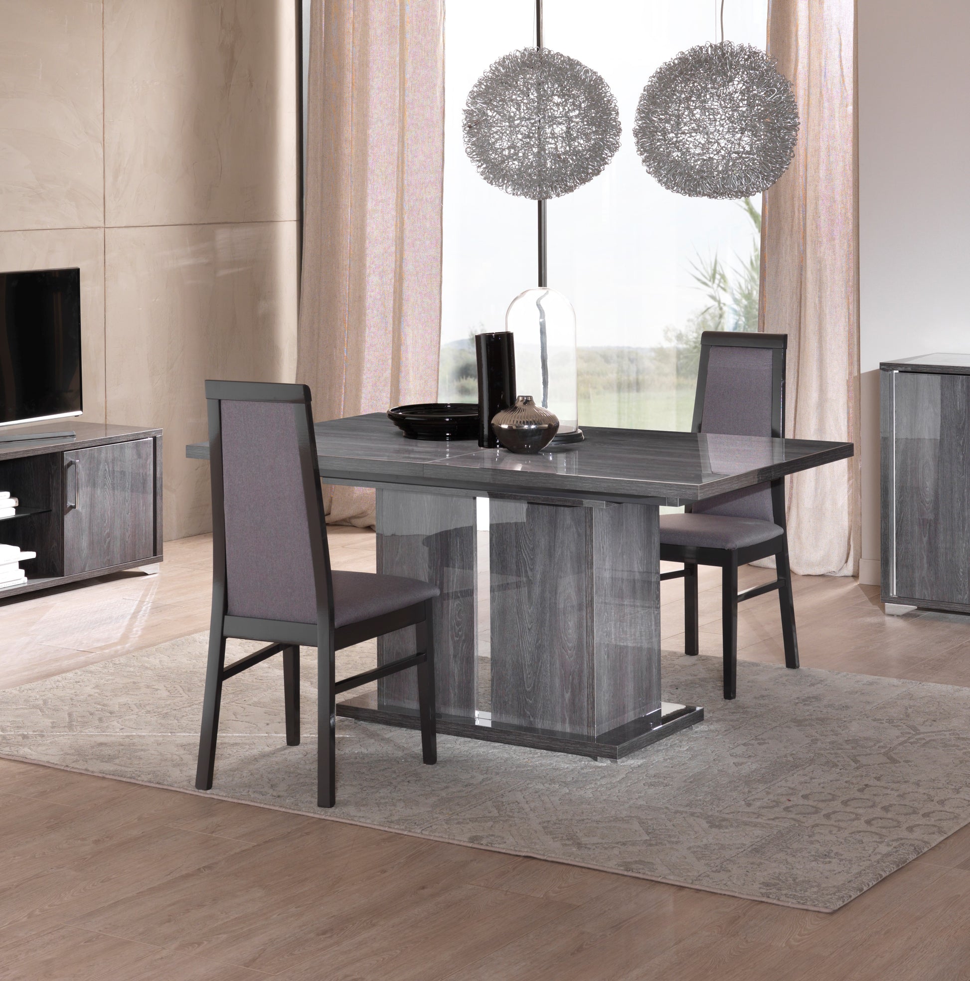 Armo Small Dining Table 