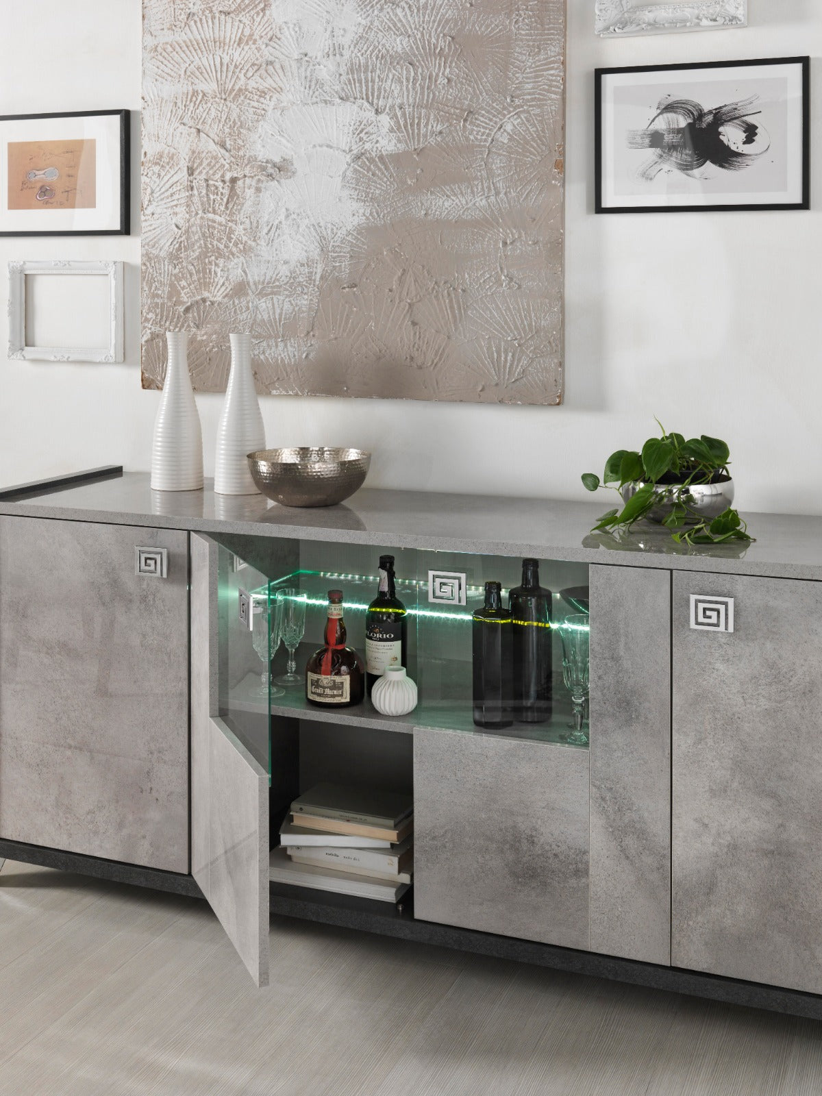 Hilt 4 Door Sideboard