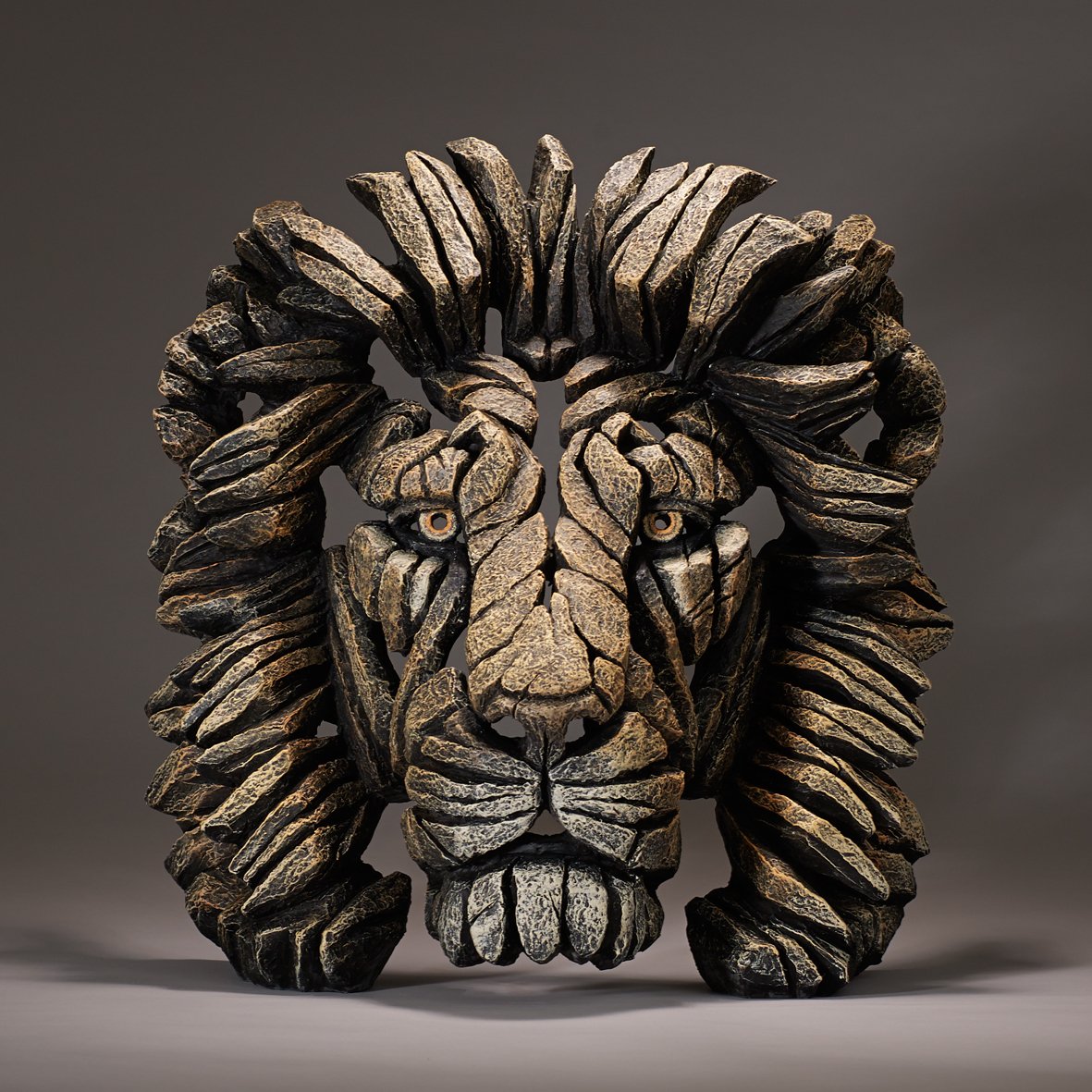 Savannah Lion Bust, Edge Sculpture